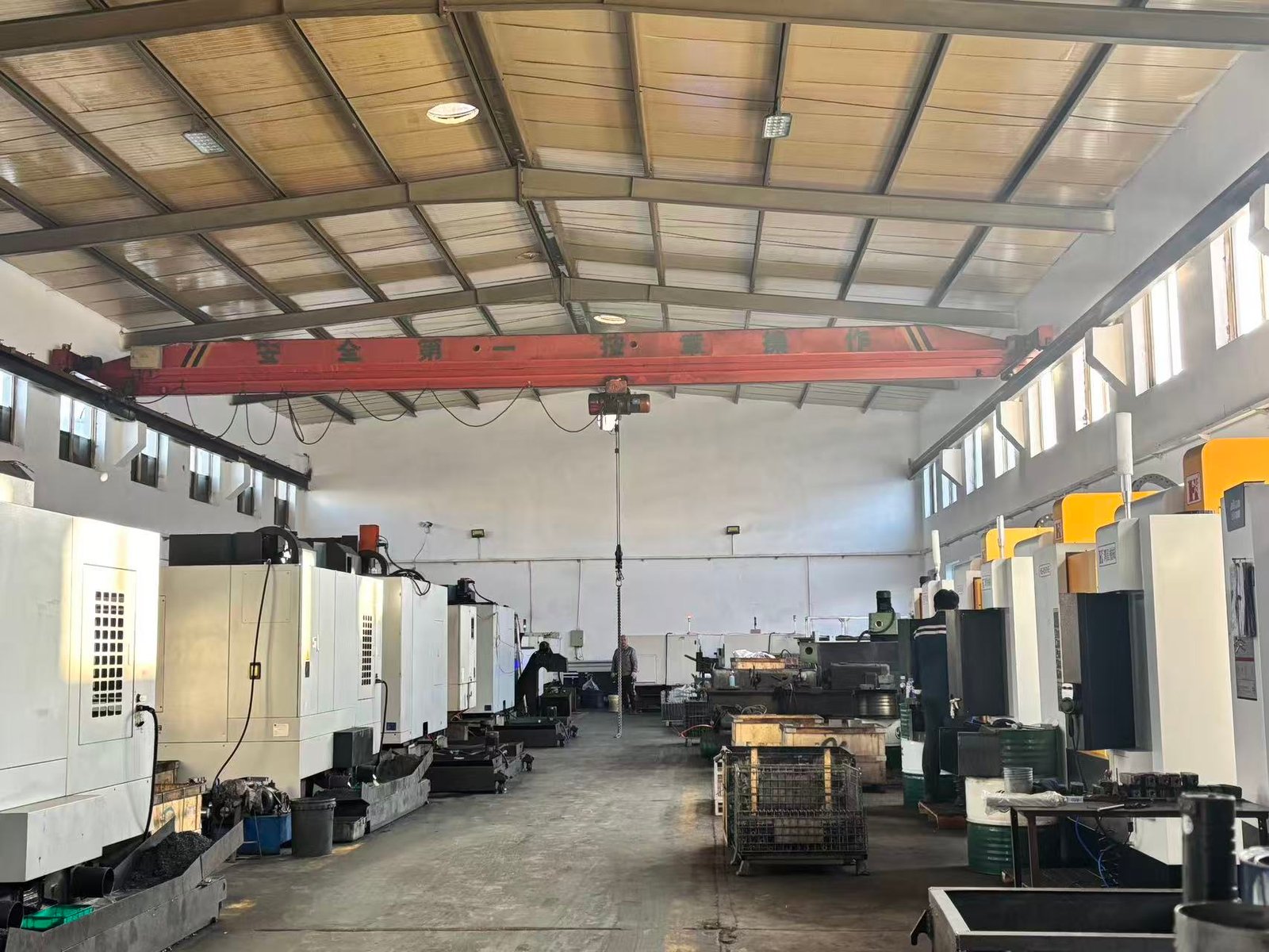 Hydraulic manufacturing equipment
